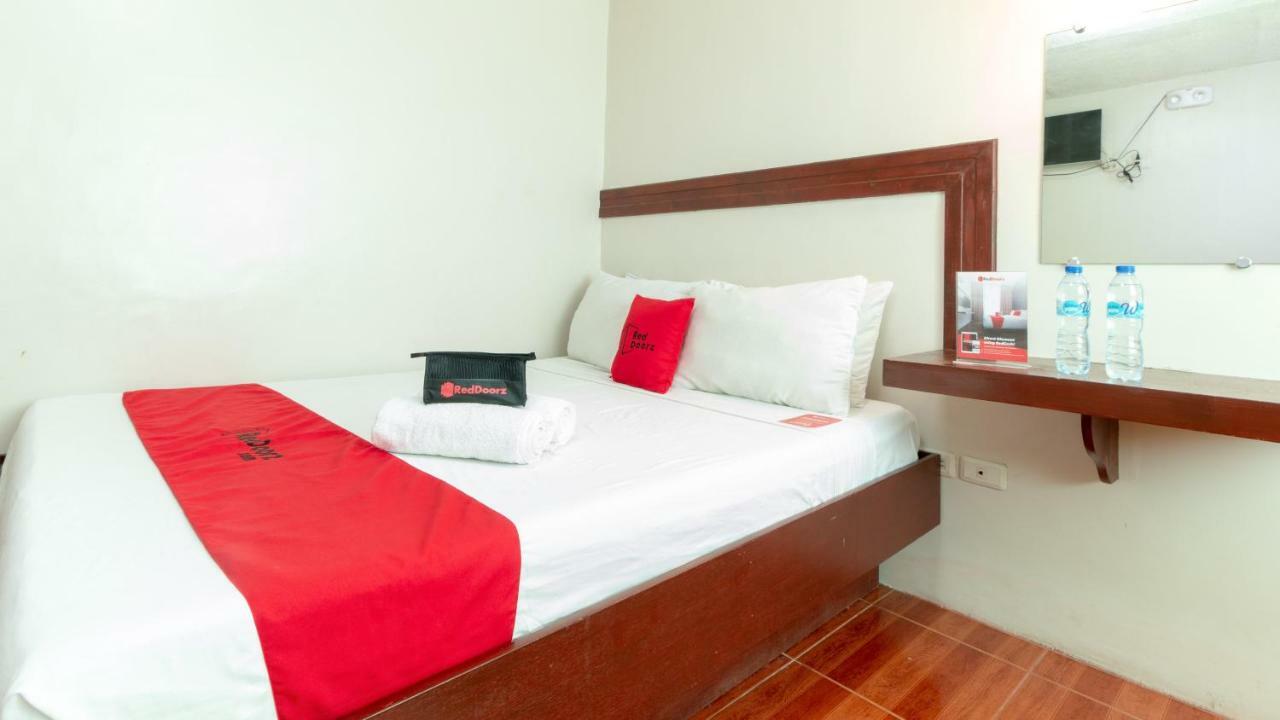 Hotel RedDoorz @ Paterno Street Tacloban Zewnętrze zdjęcie