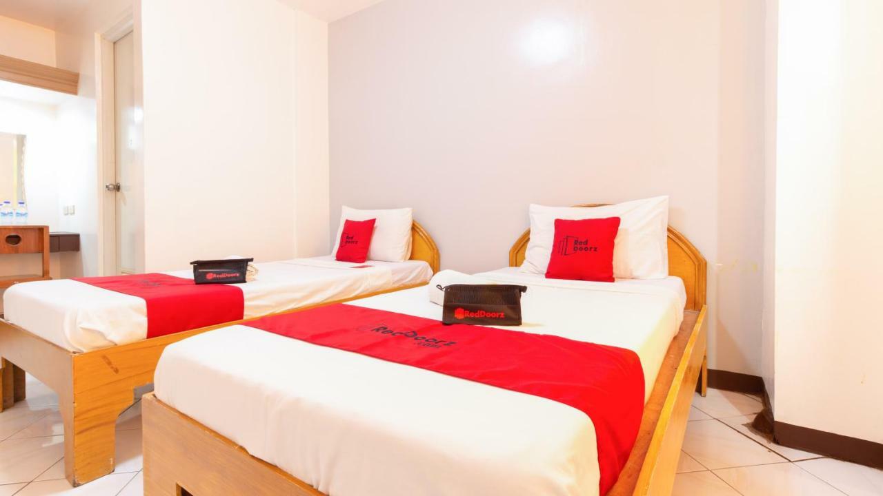 Hotel RedDoorz @ Paterno Street Tacloban Zewnętrze zdjęcie