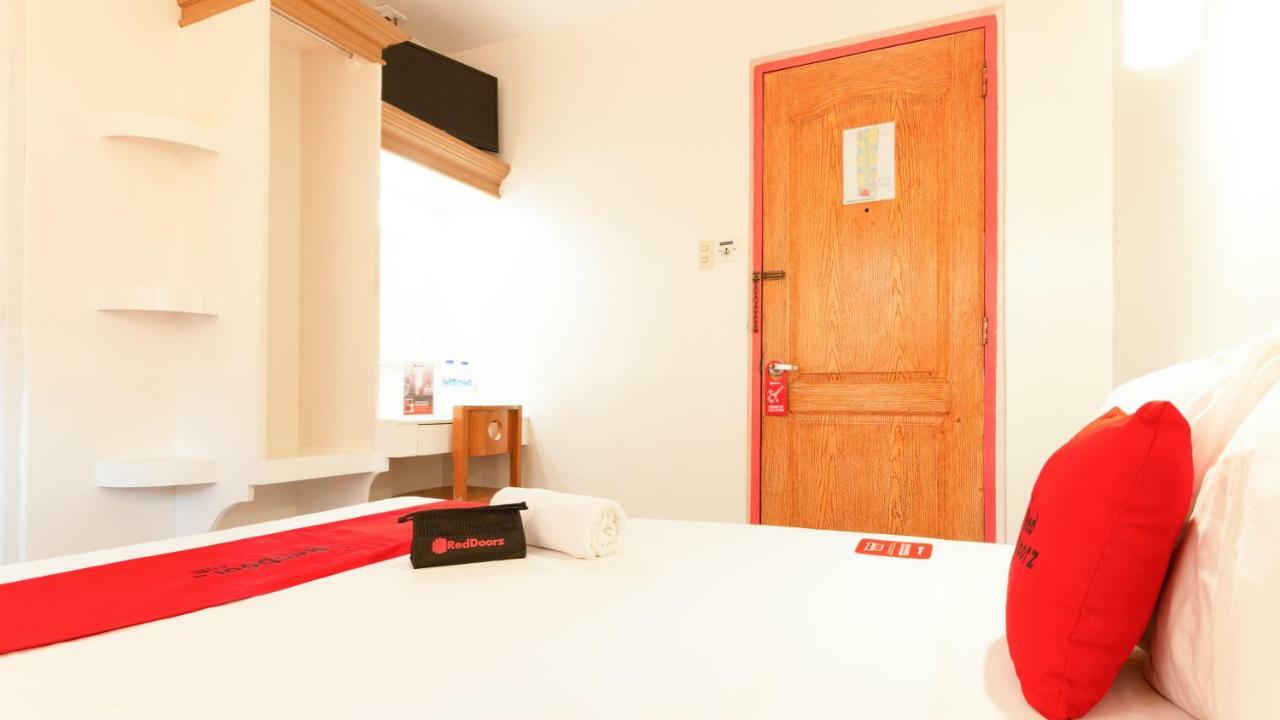 Hotel RedDoorz @ Paterno Street Tacloban Zewnętrze zdjęcie