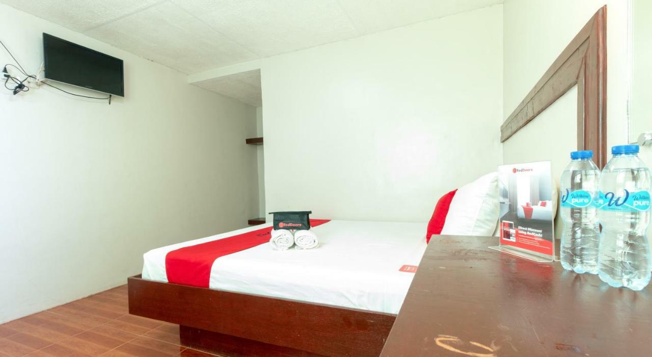 Hotel RedDoorz @ Paterno Street Tacloban Zewnętrze zdjęcie
